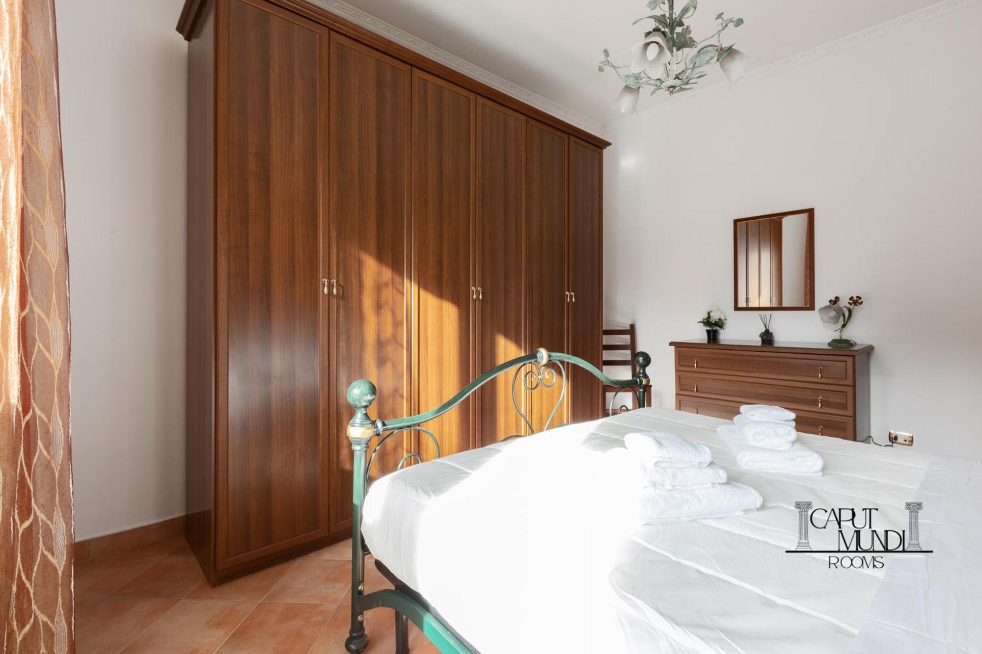 Caput Mundi Rooms - 100Mt To Metro A, Terrace, A-C, 15 Min To Center Rome Exterior photo